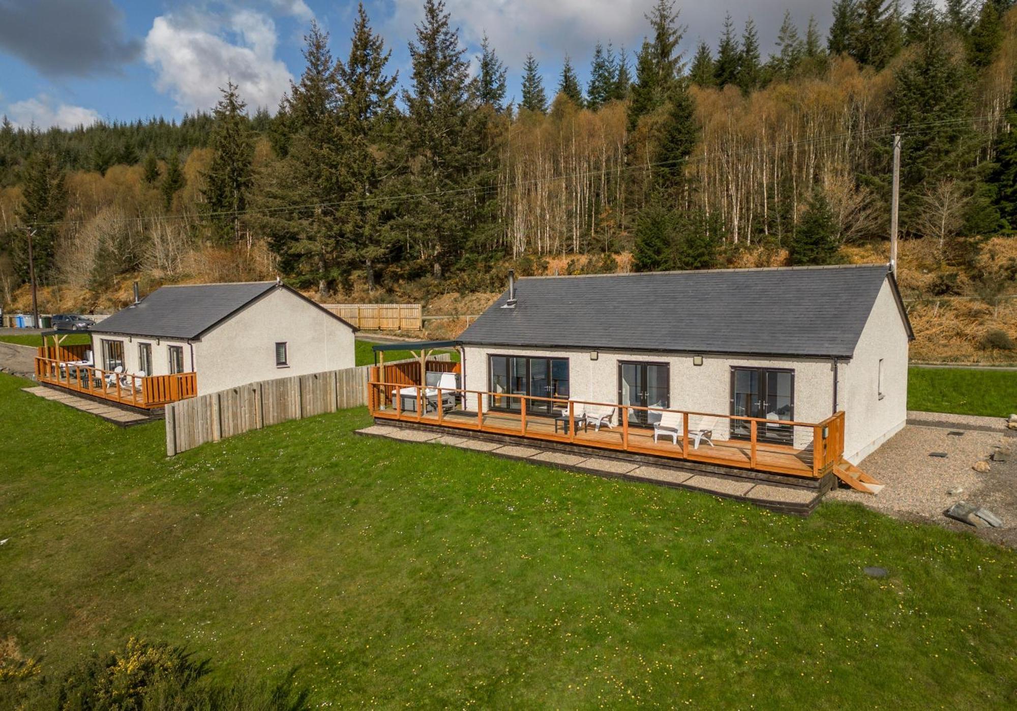 Shoreland Lodges - Holly Lodge Fort Augustus Exterior photo